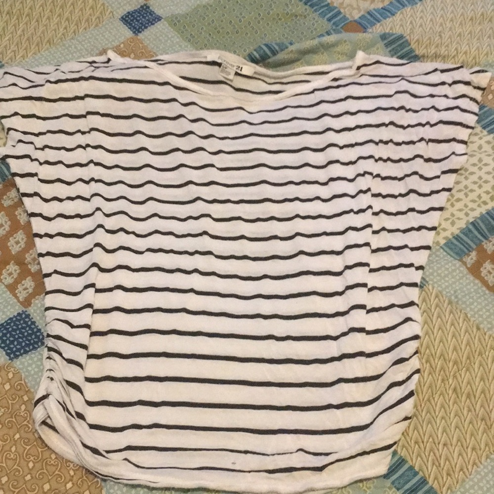 Forever 21 tee